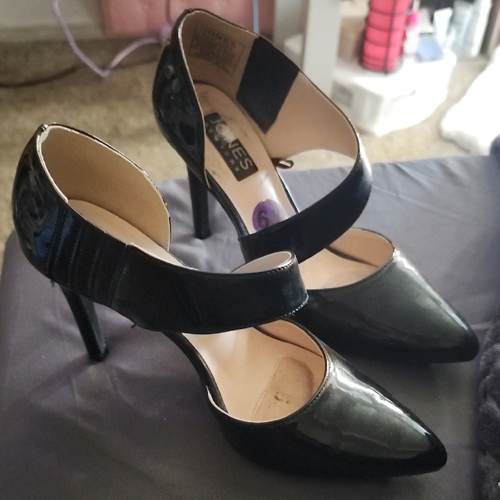 Jones New York Black Patent Double Strap Heels